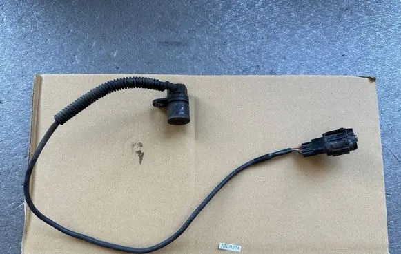 Nissan Terrano Crankshaft speed sensor 25911VC101