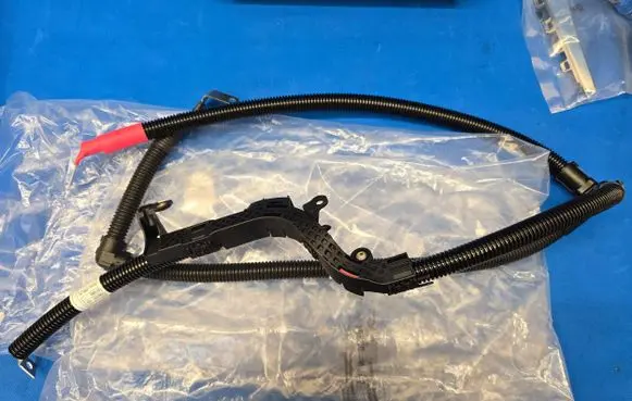 BMW 5 F10 F11 Positive cable (battery) 7580331