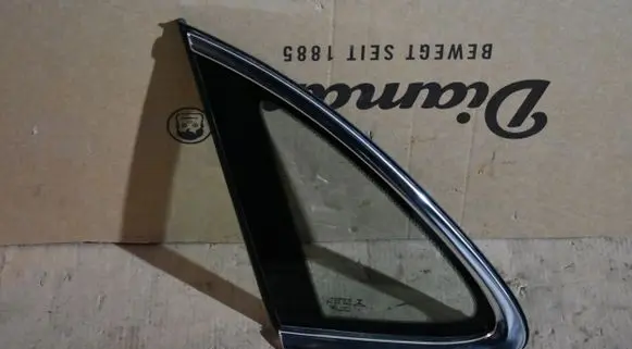 Porsche Macan (95B) Rear windscreen/windshield window 