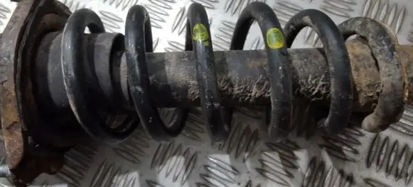 Toyota Avensis T250 Rear coil spring