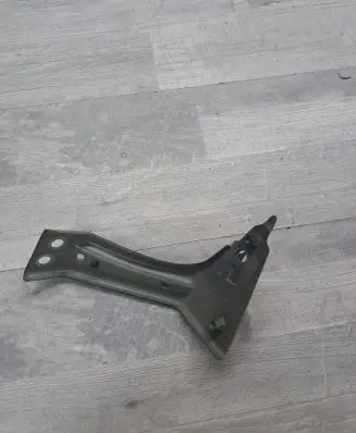 Volkswagen PASSAT B8 Fender mounting bracket 3G0821142A 4119