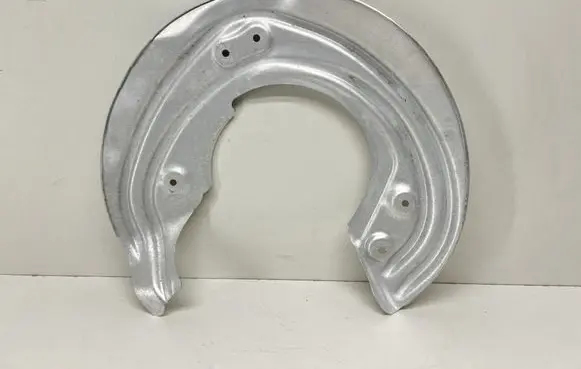 BMW Z4 g29 Front brake disc dust cover plate 6871336