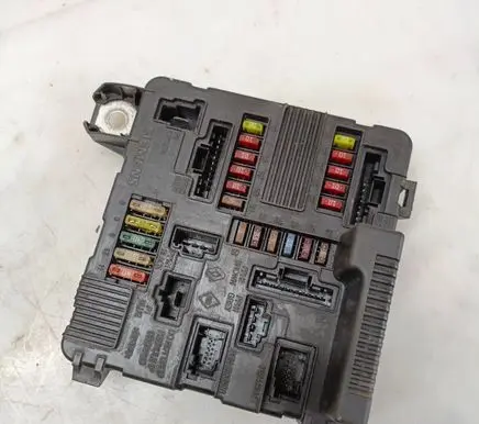 Renault Scenic II - Grand scenic II BSM Control unit 8200306033