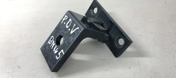BMW 5 E60 E61 Front door upper hinge 7068074