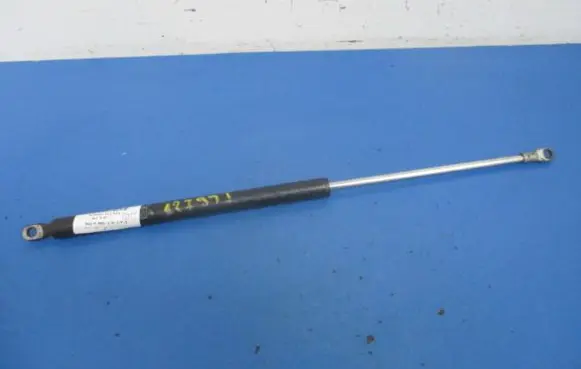 AC 428 Shock absorber/damper mounting bracket 