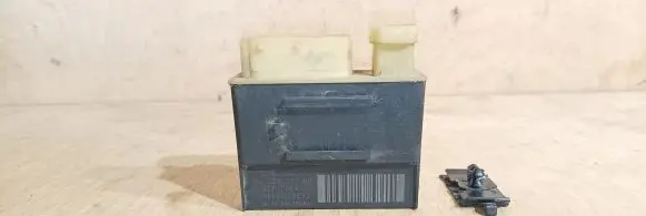 Citroen C4 I Picasso Coolant fan relay 9652021180 018010951 BCP2004