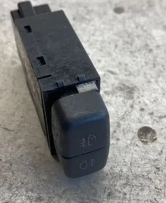 Mitsubishi Grandis Fog light switch 