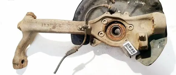 Audi A6 S6 C6 4F Front wheel hub 4F0257