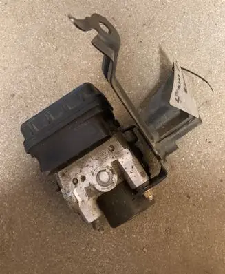 Lexus ES 250 - 300 - 330 ABS Pump 4451033080 1338000040 8954133060
