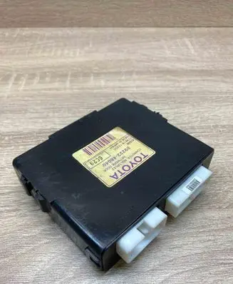 Lexus RX 330 - 350 - 400H Door control unit/module 8922248040 41481410250