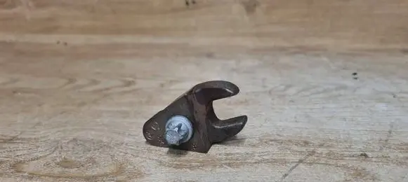 Volvo V50 Fuel Injector clamp holder 