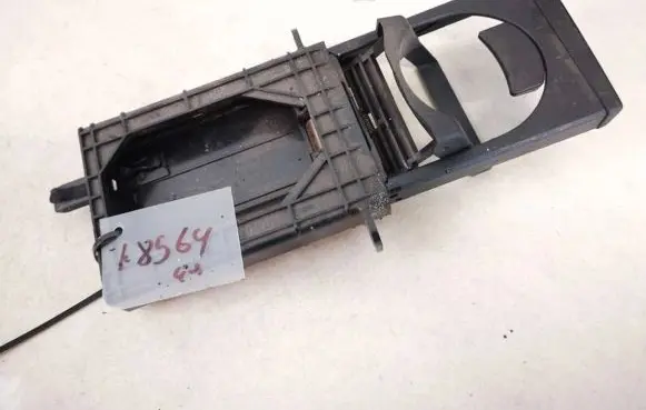 Toyota Avensis T250 Cup holder 