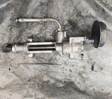 Isuzu Trooper Oil pump 