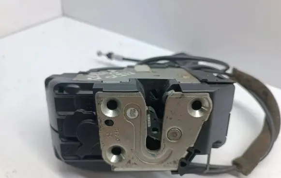 Nissan Note (E11) Front door lock 2106C