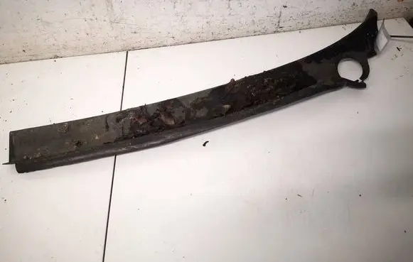 Volkswagen PASSAT B3 Wiper trim 357853829