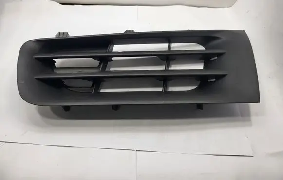 Renault Megane II Front bumper lower grill 8200412381G 8200412381