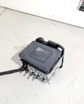 Skoda Octavia Mk3 (5E) ABS Pump 3Q0907379T 3Q0614517T