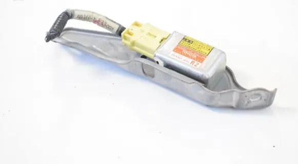 Lexus GS 300 350 430 450H Airbag deployment crash/impact sensor 8983330020