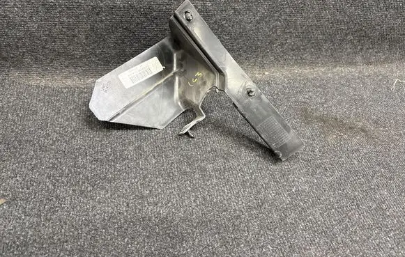 Chevrolet Camaro Intercooler air guide/duct channel 84141571 52452141