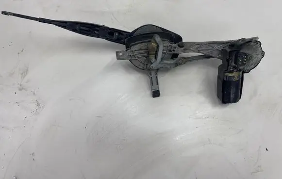 Front wiper linkage