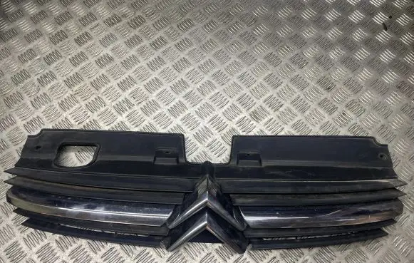 Citroen C5 Front grill 9636751980 28857M