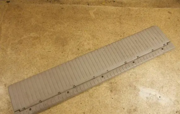 Toyota Land Cruiser (J100) Trunk/boot sill cover protection 