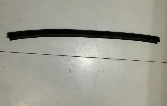 Ford Mustang VI Engine compartment rubber JR3B16A570