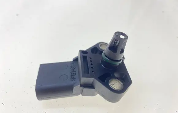 Audi A6 S6 C6 4F Air pressure sensor 038906051B 0281002399