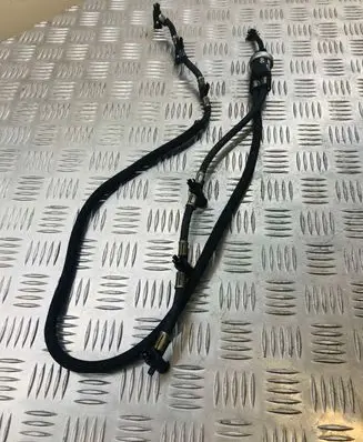 Audi A8 S8 D3 4E Fuel return line/hose 2136300