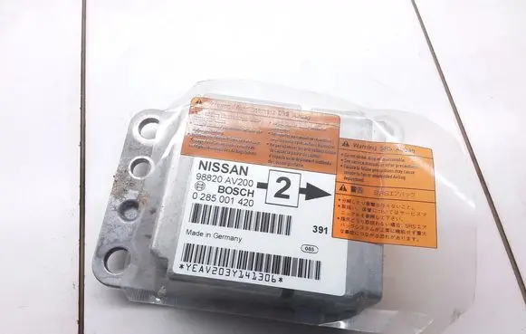Nissan Primera Airbag control unit/module 98820AV200 0285001420