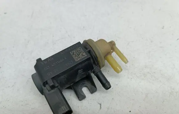 Skoda Octavia Mk2 (1Z) Turbo solenoid valve 1K0906627B 281118 CG34011464A