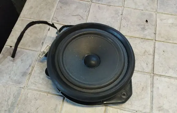 Audi A4 S4 B6 8E 8H Front door speaker 8E0035411