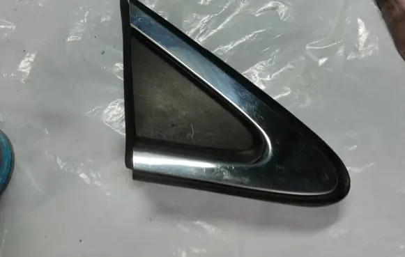 Mazda CX-9 Plastic wing mirror trim cover TD116915Y