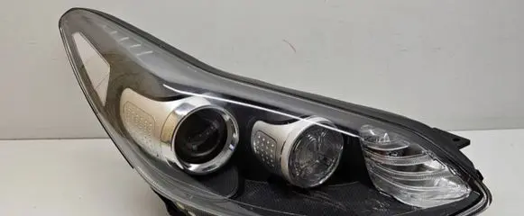 KIA Sportage Headlight/headlamp 92102-F1000