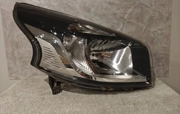 Renault Trafic III (X82) Headlight/headlamp 260108047R 1EE01141002