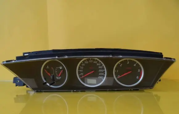 Nissan Primera Speedometer (instrument cluster) AU879
