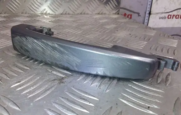 Opel Zafira B Front door exterior handle