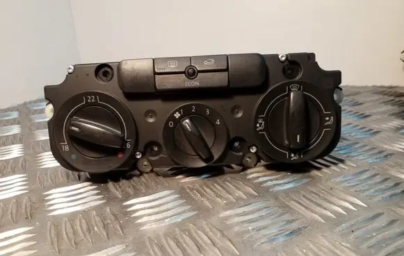 Volkswagen PASSAT B6 Climate control unit 1K0820047DF