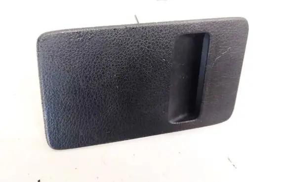 Subaru Legacy Fuse box cover 