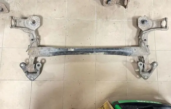 Opel Meriva A Rear subframe 