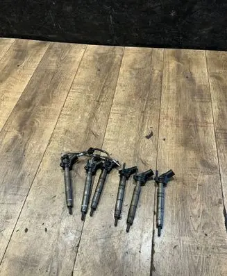 Mercedes-Benz E W211 Fuel injector A6420700587 0445115027
