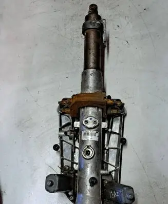 Steering wheel axle set