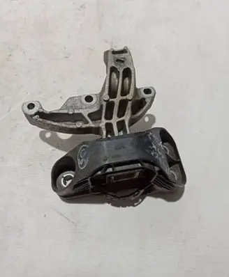 Renault Megane IV Engine mount bracket 112322188R