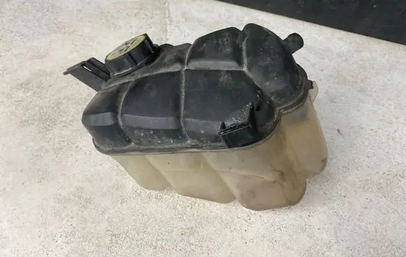 Ford Mondeo MK IV Coolant expansion tank/reservoir 6G918K218