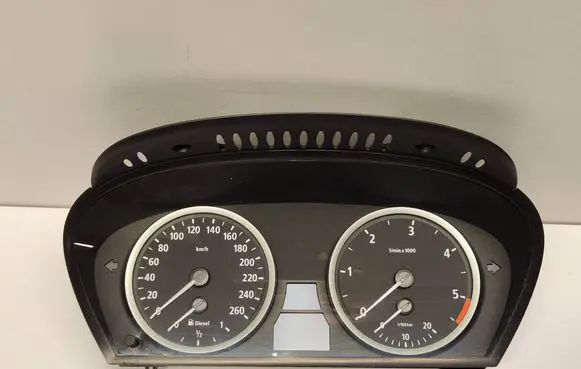 Speedometer (instrument cluster)