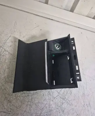 Ashtray (front)