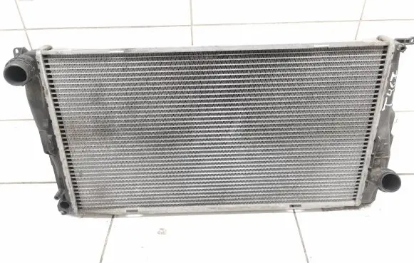 BMW 3 E90 E91 Coolant radiator 7788903 17117788903 3094174