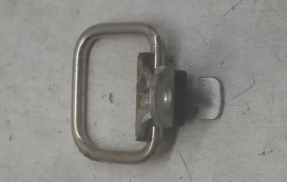 BMW 3 E90 E91 Tie down hook / loop 7129195