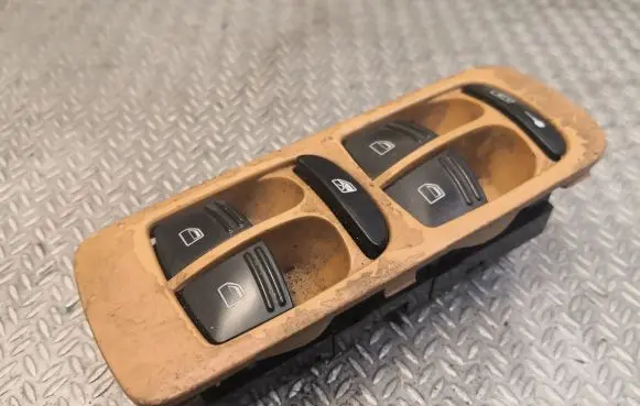 Porsche Cayenne (9PA) Electric window control switch 7L5959857A