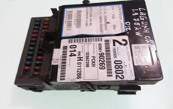 Renault Laguna II Fuse module 8200190269 8200148809A